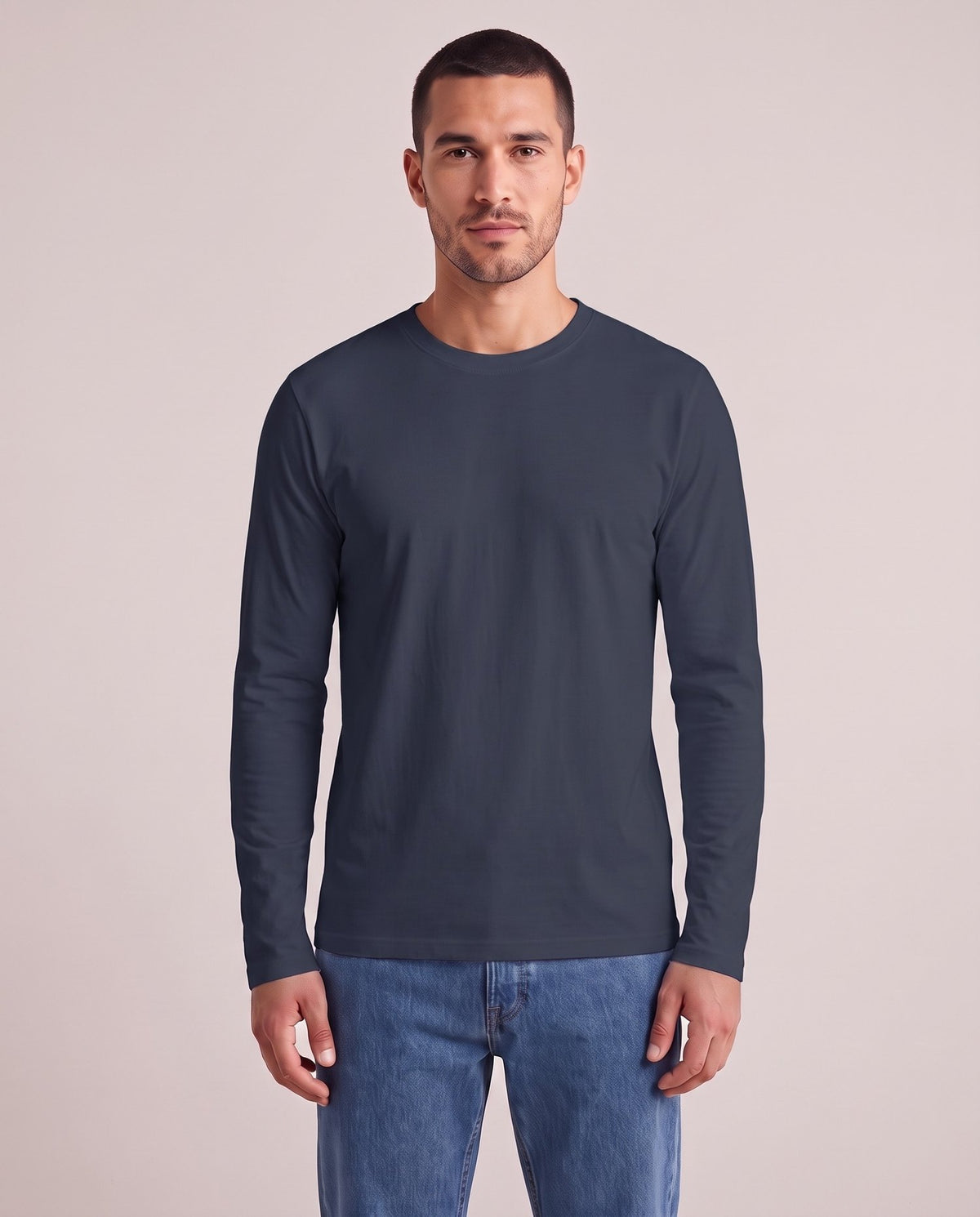 E150 LSL – Navy – Modell framsida