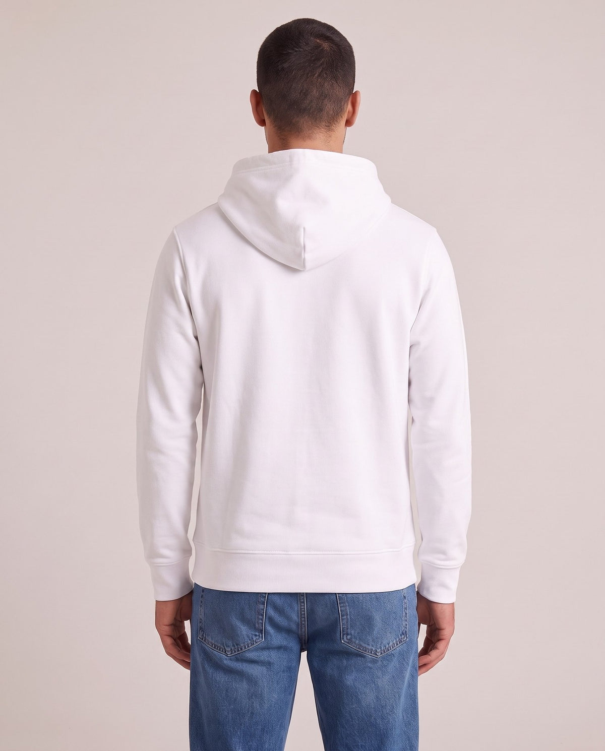 King Hooded – White – Modell baksida